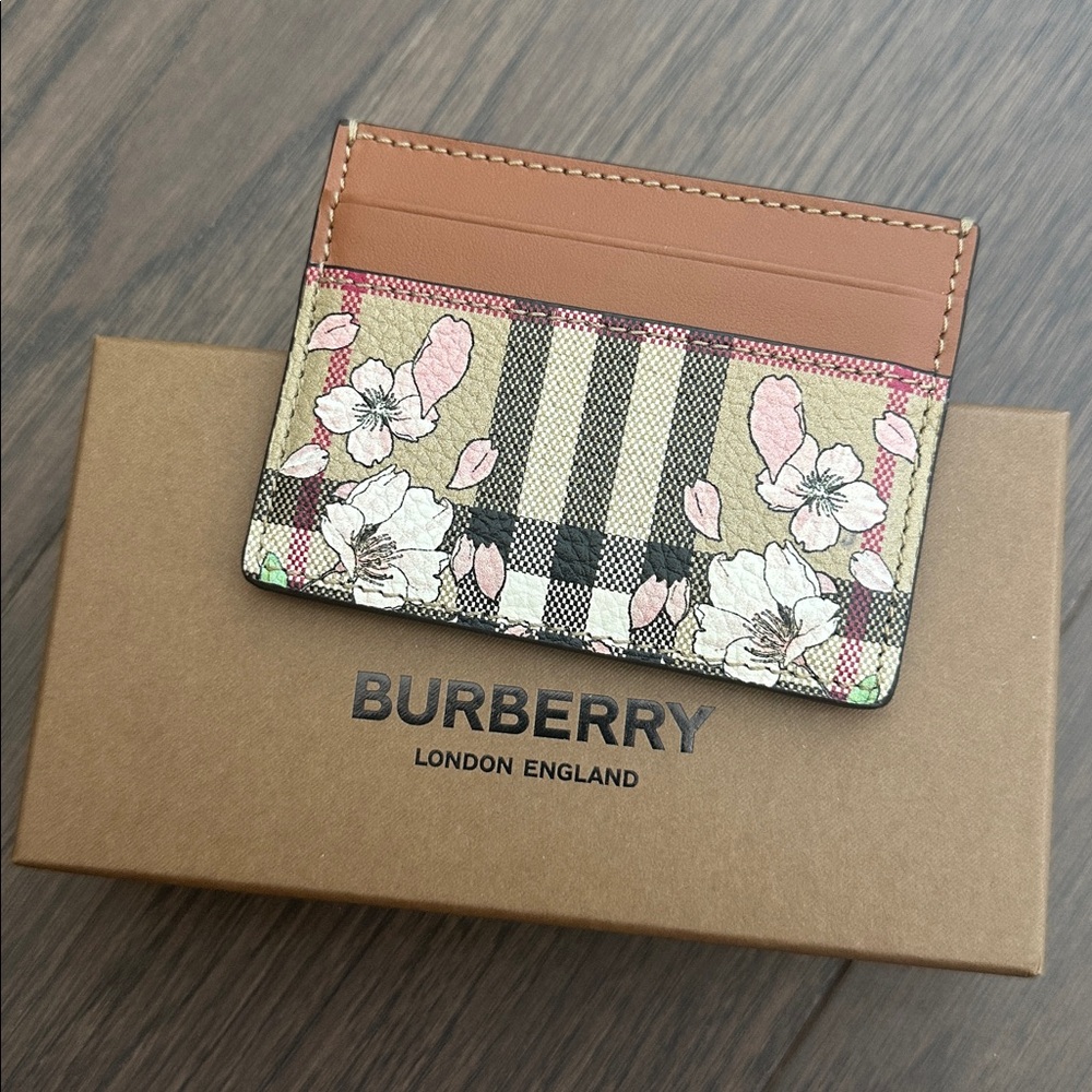 LIKE NEW Burberry Sandon Check & Cherry Blossoms Card Case